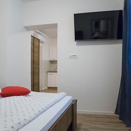 Jantar Apartmaji 新梅斯托 外观 照片