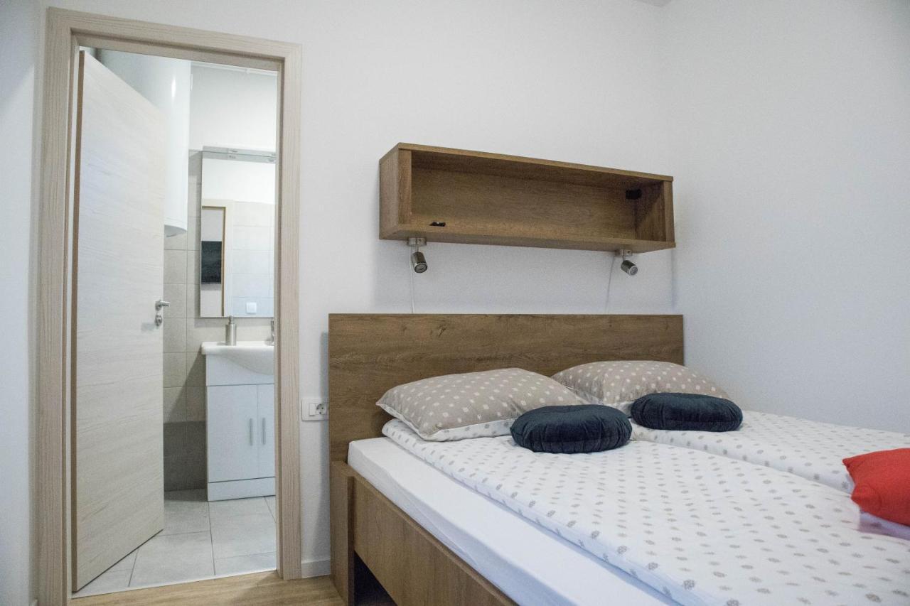 Jantar Apartmaji 新梅斯托 外观 照片