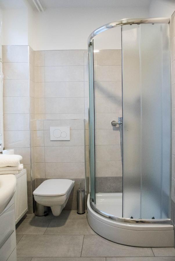 Jantar Apartmaji 新梅斯托 外观 照片