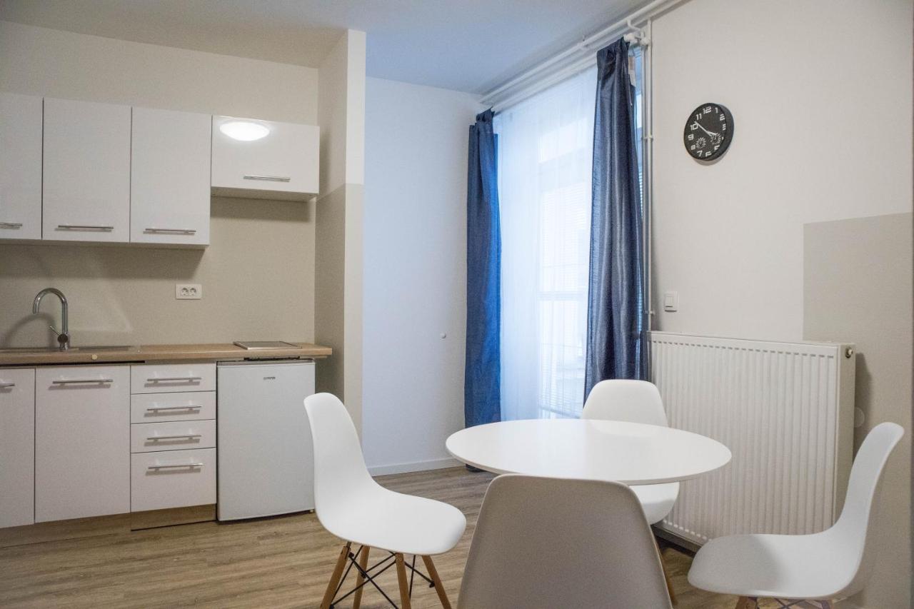 Jantar Apartmaji 新梅斯托 外观 照片